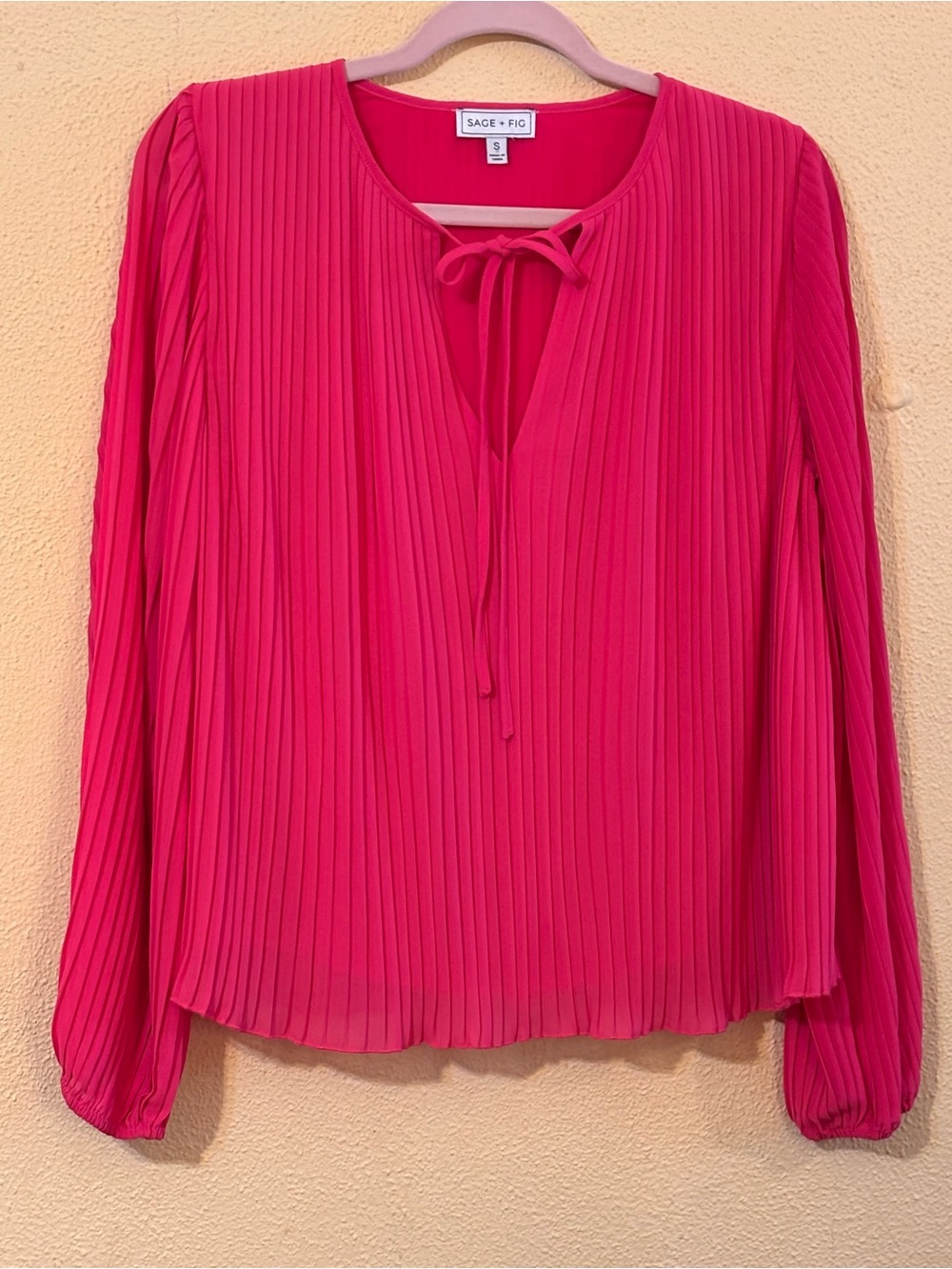Sage + Fig Fuchsia Pink Pleated Tie-Neck Blouse Size Small